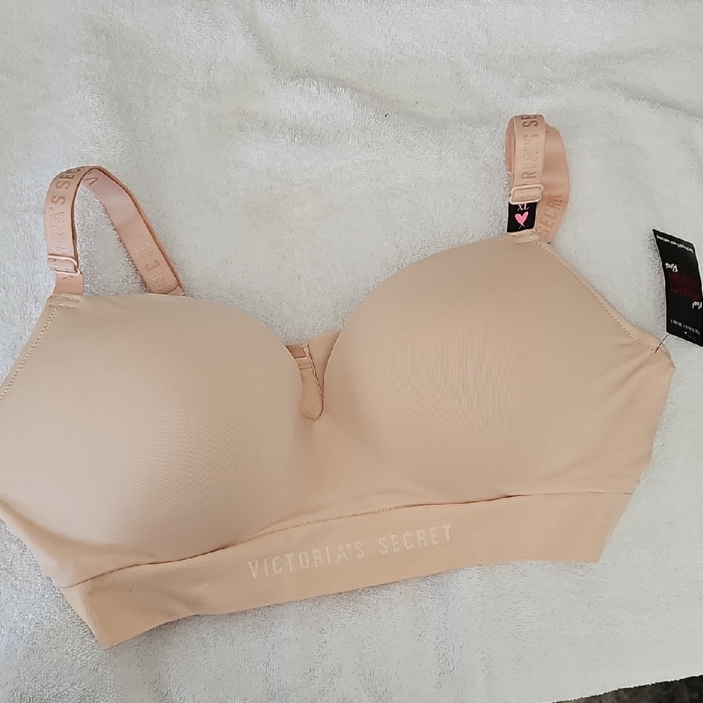 Victoria's Secret Women's Nude Sports Bra